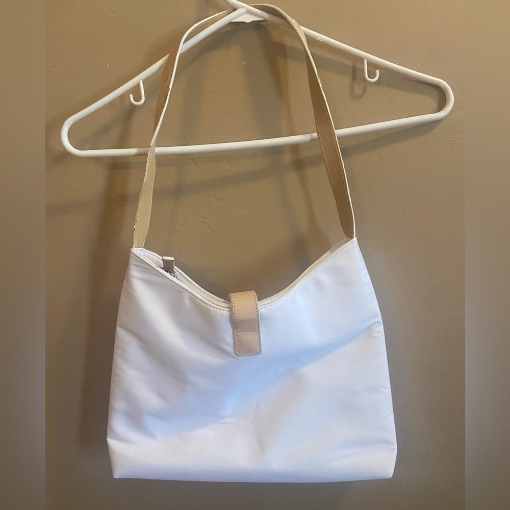Lauren Ralph Lauren medium Nylon White w/ leather strap Shoulder Bag - Picture 2 of 12